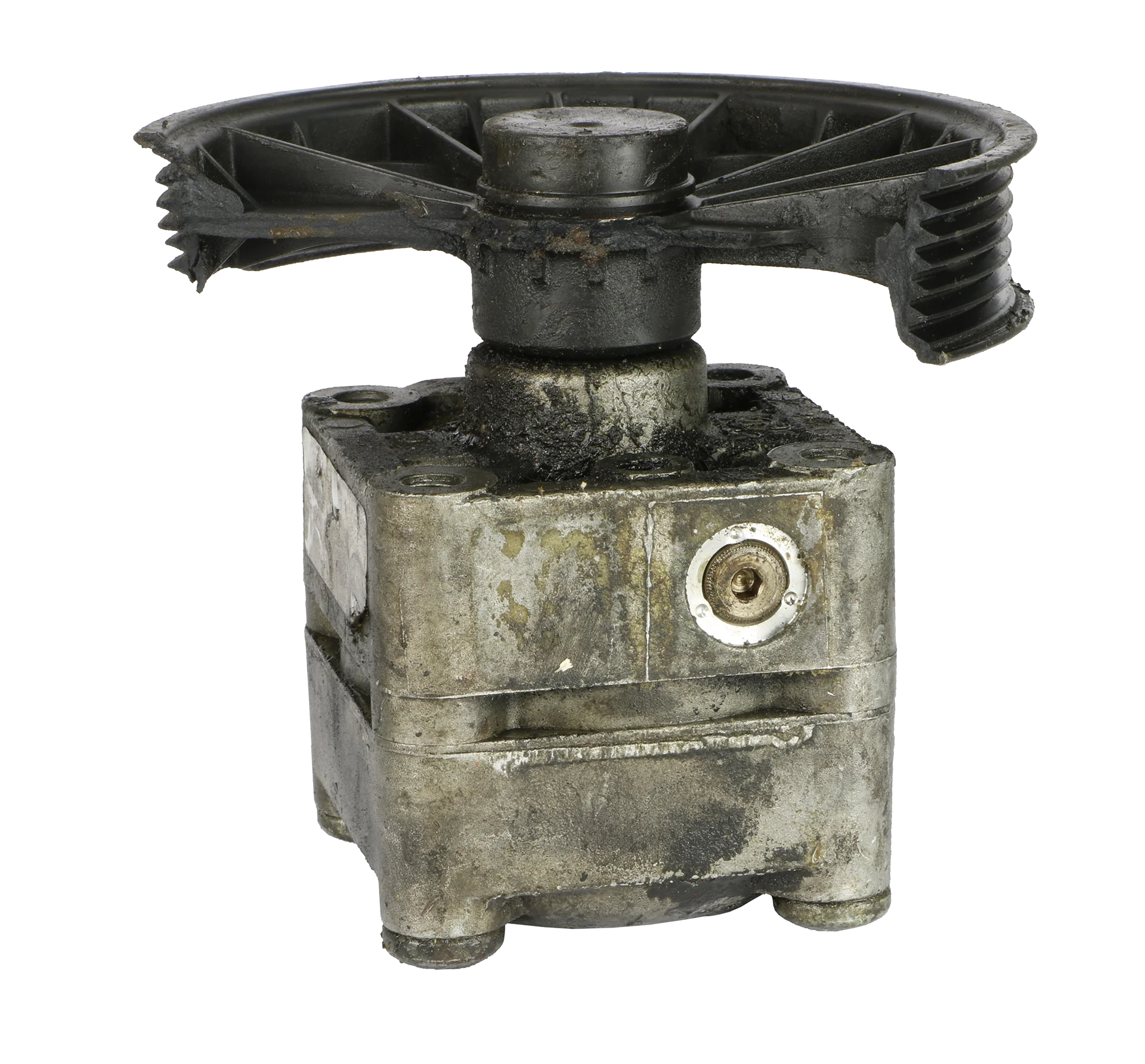 Hydraulikpumpe mit beschädigter Riemenscheibe – Teilerstattung